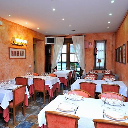 Hotel Fonda Merce Llívia Eksteriør billede